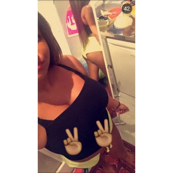  #algerienne   #Beurette    #snapchatbeurette   #algerienne   #bigBoobs   #grosTerma  snapchat du site : world_beurette